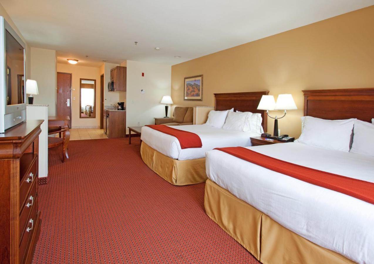 Holiday Inn Express Hotel & Suites Tooele By Ihg Exterior photo