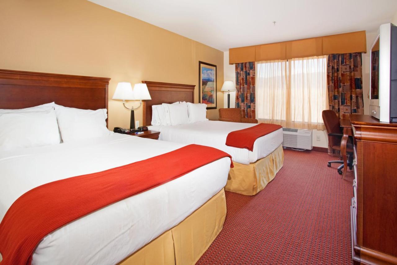 Holiday Inn Express Hotel & Suites Tooele By Ihg Exterior photo