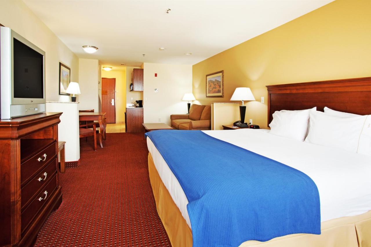Holiday Inn Express Hotel & Suites Tooele By Ihg Exterior photo